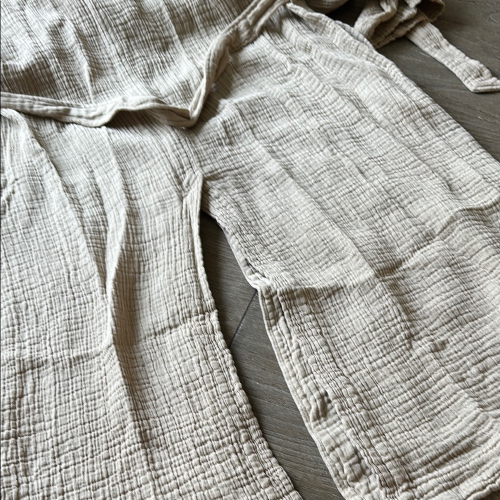 New, never worn. Gorgeous Tan Women's Button-Up shirt dress. Made in USA - Picture 4 of 5